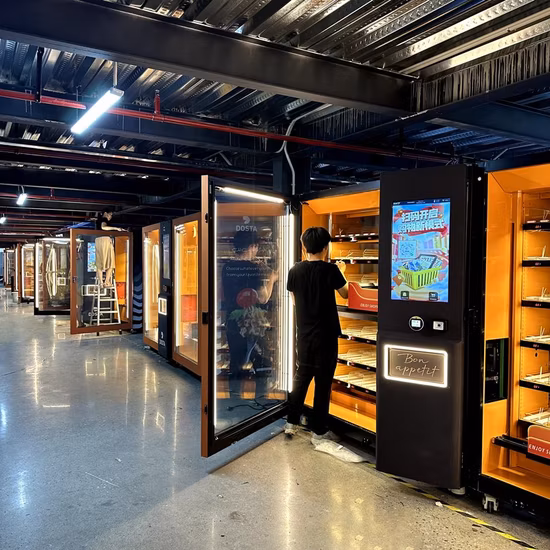 Máquinas de venda automática de autoatendimento mais vendidas para alimentos congelados operando automaticamente